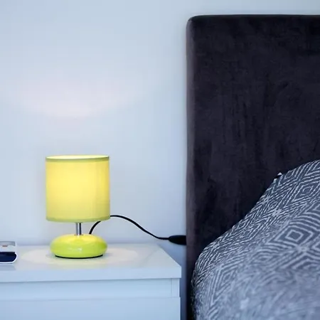 Midnight City - One Bedroom With Balcony Διαμέρισμα Ντουμπρόβνικ